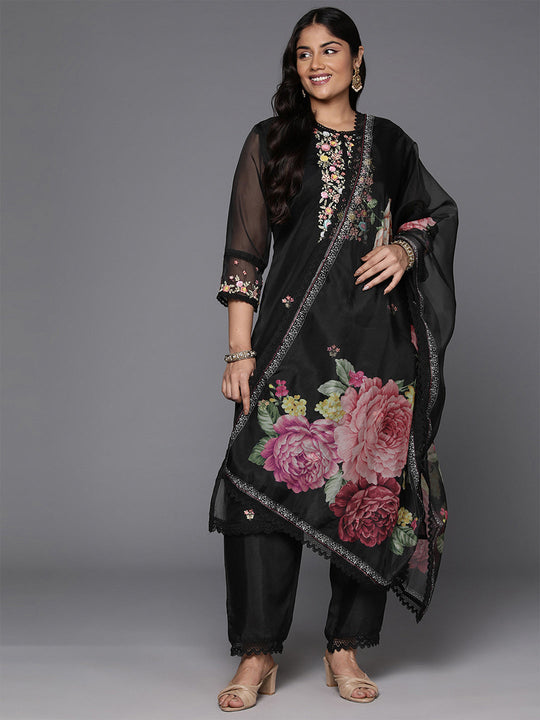 Plus Size Black Floral Embroidered Straight Kurta Set