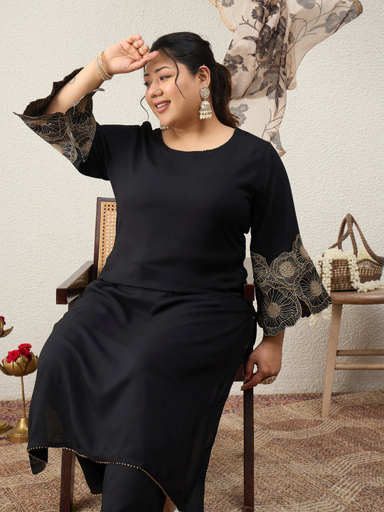 Plus Size Black Embroidered Straight Kurta Trousers With Dupatta Set