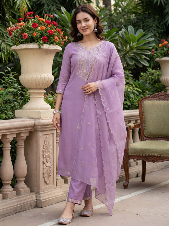 Lavender Embroidered Silk Blend Straight Round Neck Kurta Sets With Dupatta