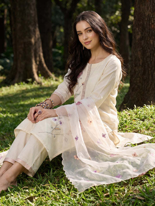 Indo Era Off White Embroidered Straight Kurta Trousers With Dupatta Set
