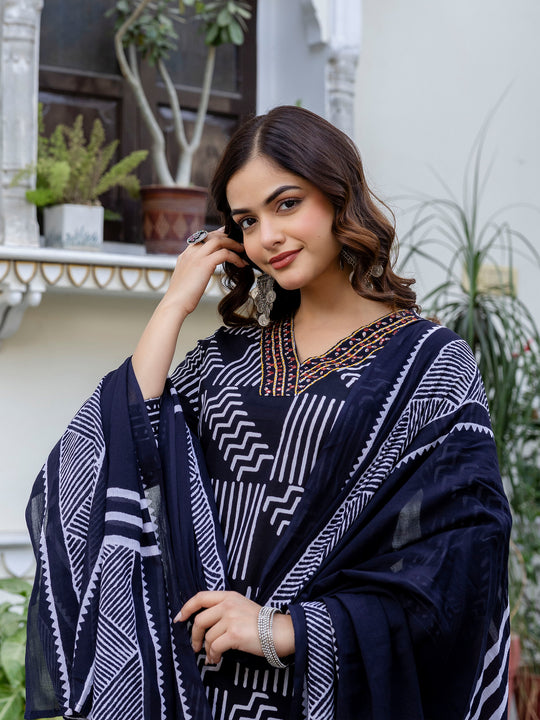 Women Black Printed Pure Cotton Straight Kurta Sets With Dupatta