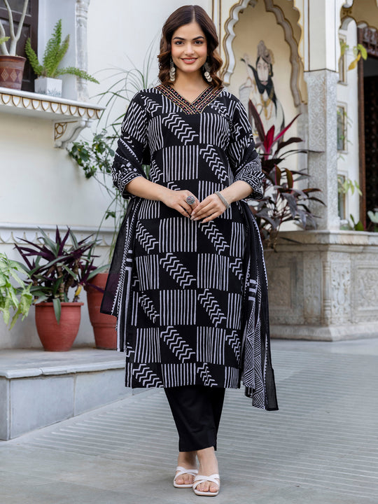 Women Black Printed Pure Cotton Straight Kurta Sets With Dupatta