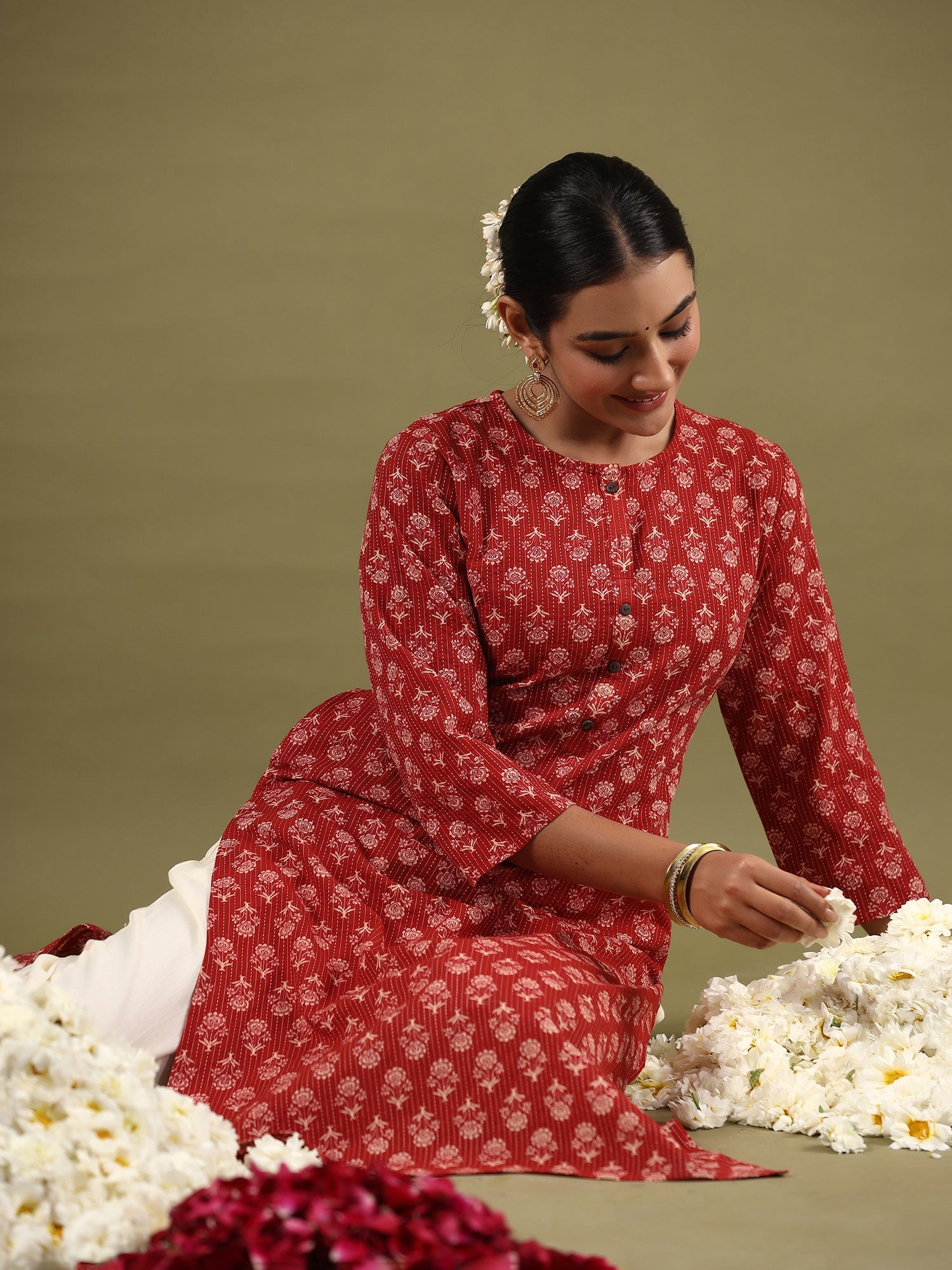 indo era, indoera, indo era kurta, heeramandi dress, heeramandi, dress for women, kurta for women, kurtaset for women, indo era kurta set, indo era suit, anarkali kurta, salwar suit, sharara set, cotton kurta, dress for women, kurta for women, birthday dress for women, gown for women, formal dress for women, party wear for women, summer dress, female kurti, cotton dress for women, kurta with dupatta, dressing style, casual look, new arrival for women, Red kurta