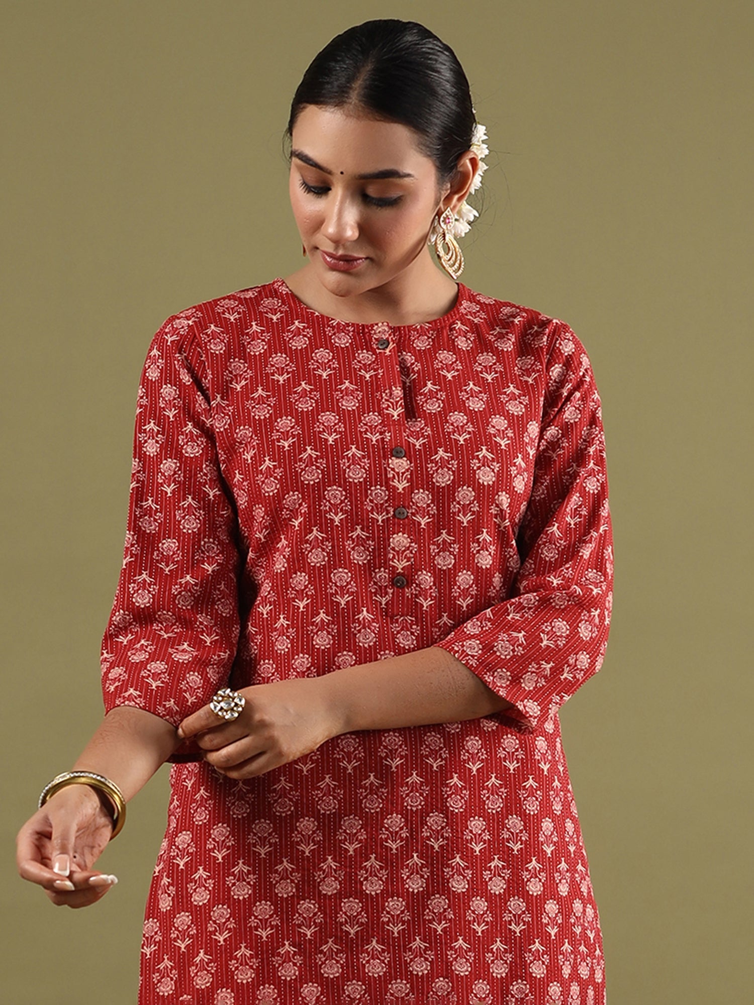 indo era, indoera, indo era kurta, heeramandi dress, heeramandi, dress for women, kurta for women, kurtaset for women, indo era kurta set, indo era suit, anarkali kurta, salwar suit, sharara set, cotton kurta, dress for women, kurta for women, birthday dress for women, gown for women, formal dress for women, party wear for women, summer dress, female kurti, cotton dress for women, kurta with dupatta, dressing style, casual look, new arrival for women, Red kurta