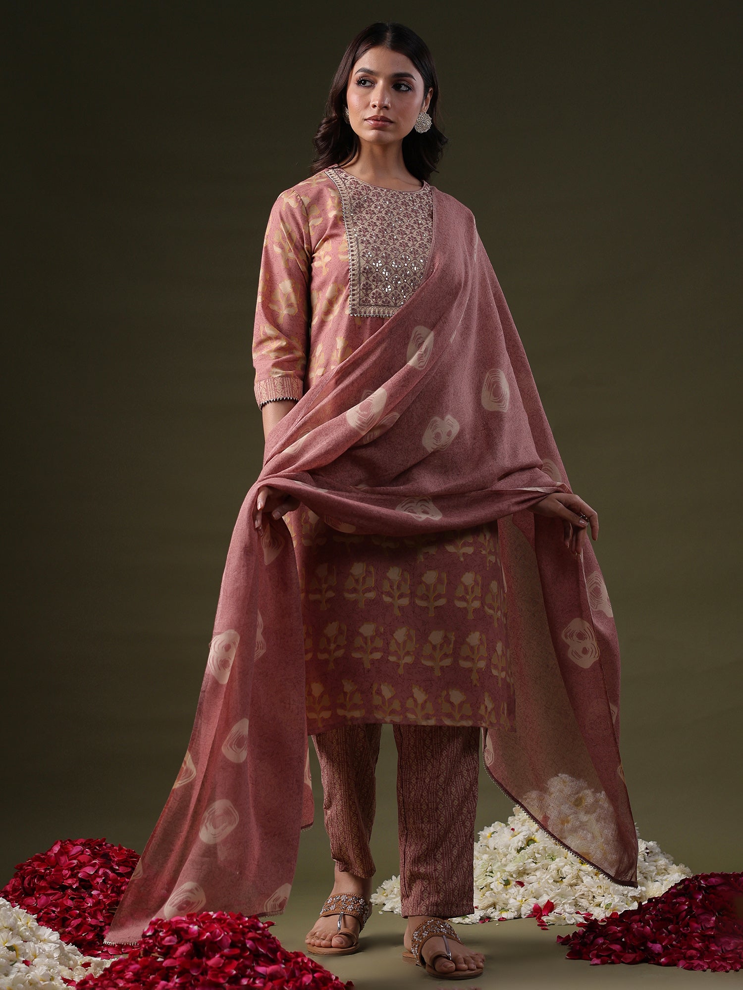 indo era, indoera, indo era kurta, heeramandi dress, heeramandi, dress for women, kurta for women, kurtaset for women, indo era kurta set, indo era suit, anarkali kurta, salwar suit, sharara set, cotton kurta, dress for women, kurta for women, birthday dress for women, gown for women, formal dress for women, party wear for women, summer dress, female kurti, cotton dress for women, kurta with dupatta, dressing style, casual look, new arrival for women,  suit
