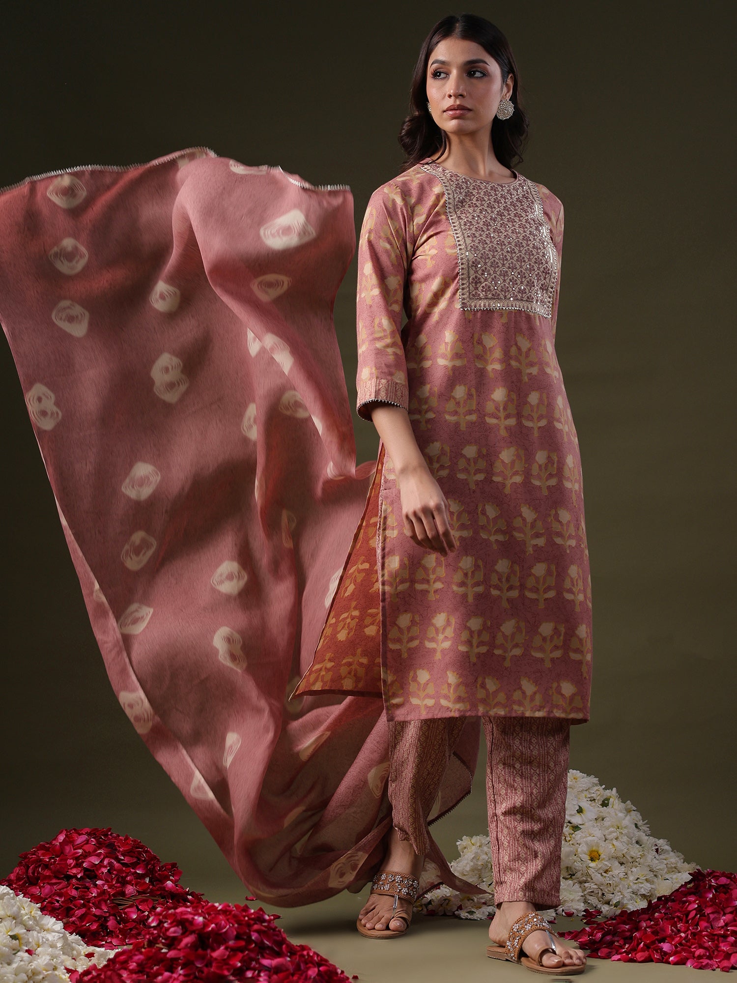 indo era, indoera, indo era kurta, heeramandi dress, heeramandi, dress for women, kurta for women, kurtaset for women, indo era kurta set, indo era suit, anarkali kurta, salwar suit, sharara set, cotton kurta, dress for women, kurta for women, birthday dress for women, gown for women, formal dress for women, party wear for women, summer dress, female kurti, cotton dress for women, kurta with dupatta, dressing style, casual look, new arrival for women, Pink suit