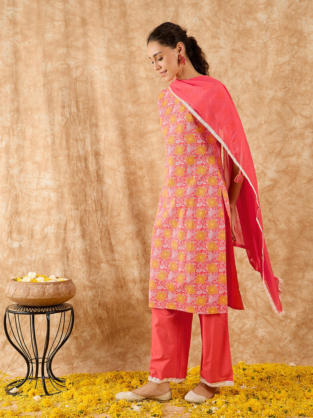 Pink Kurta Sets  For women,indo era, indoera, kurta set for women, women kurta set, women suit, summer wear for women, cotton suit set, women cotton kurta, cotton kurta with dupatta