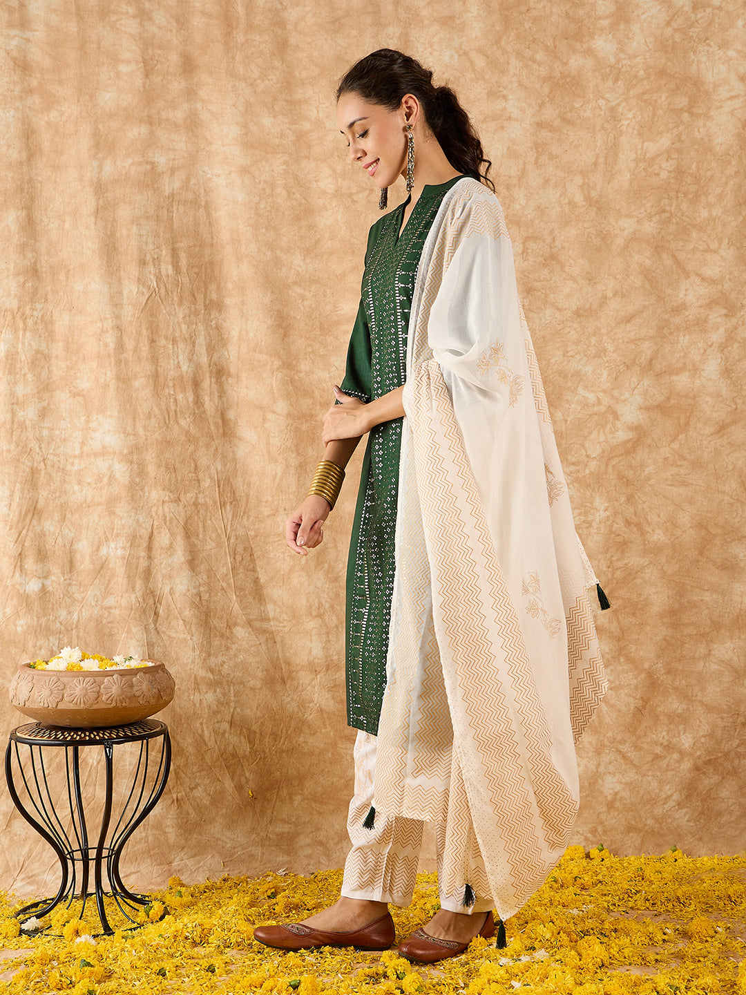 indo era, indoera, indo era kurta, heeramandi dress, heeramandi, dress for women, kurta for women, kurtaset for women, indo era kurta set, indo era suit, anarkali kurta, salwar suit, sharara set, cotton kurta, dress for women, kurta for women, birthday dress for women, gown for women, formal dress for women, party wear for women, summer dress, female kurti, cotton dress for women, kurta with dupatta, dressing style, casual look, new arrival for women, Green suit