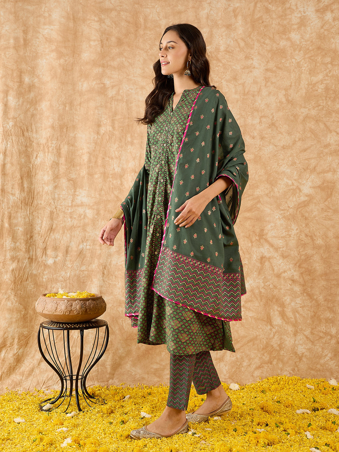 indo era, indoera, indo era kurta, heeramandi dress, heeramandi, dress for women, kurta for women, kurtaset for women, indo era kurta set, indo era suit, anarkali kurta, salwar suit, sharara set, cotton kurta, dress for women, kurta for women, birthday dress for women, gown for women, formal dress for women, party wear for women, summer dress, female kurti, cotton dress for women, kurta with dupatta, dressing style, casual look, new arrival for women, Green suit