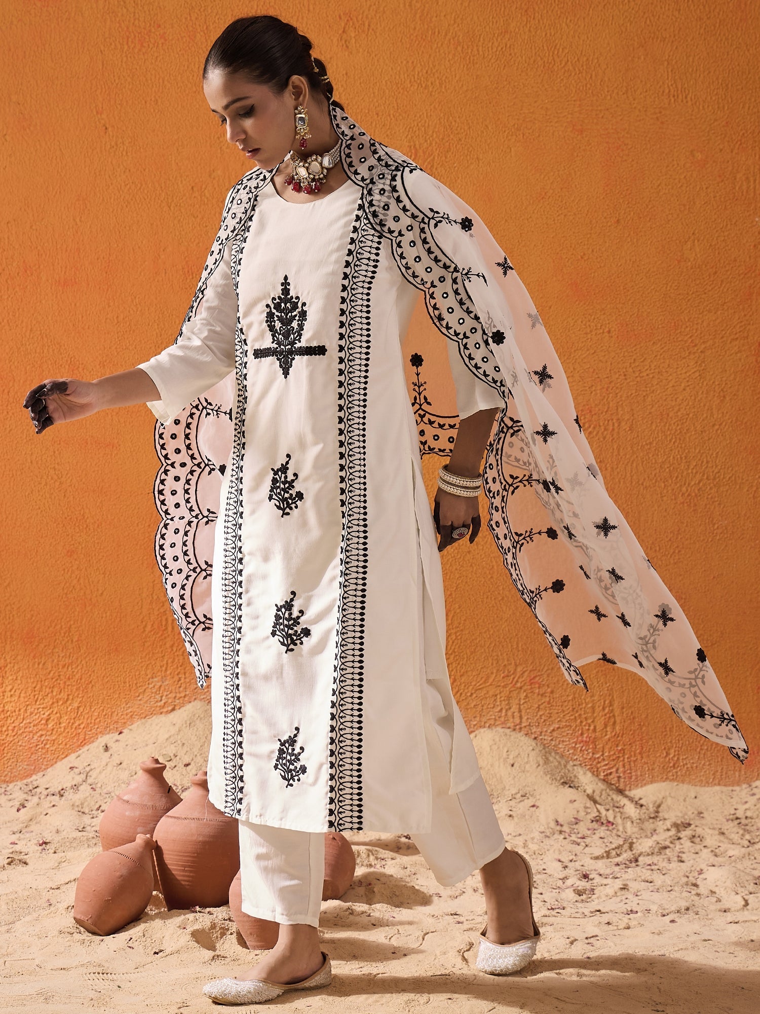 Holi, Id-ul-Fitr  ,Gudi Padwa  ,Maha Shivaratri ,Dresses for holi ,Pakistani suits ,Holi outfit ,Kurta sets with dupatta ,Anarkali suits ,Printed maxi dresses, Indo-western dresses ,Cotton Dress ,Floral Dress, Ethnic Wear, Ethnic Dresses, Red suits, Suits, Kurtas, Myntra Finds, New Designs, New Arrivals, Trending Dress, Ethnic Look, Bridal look, aacho, Love season, Libas, Aurelia, indya, Shalwar kameez, Salwar, Sword, Sherwani, Teal, Crop top, Anarkali, Floral design,