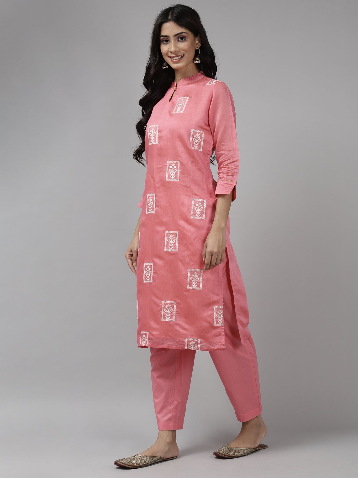 holi outfit for women, holi outfit ideas, holi outfit for men, holi outfit for girls, holi outfit for baby girl, holi outfit for baby boy, holi outfit pinterest, holi outfit ideas men, holi outfits for kids, Eid Outfits, Eid Collection, New Kurta Sets, Salwar Suits for Eid, women's day outfit ideas, women's day outfits, Co-Ords, V-Neck dresses, Round Neck suits, Cotton Kurta Sets, Heavy Outfits For Eid, Pakistani Outfits, Pakistani Kurta Sets, Pakistani Dresses for women