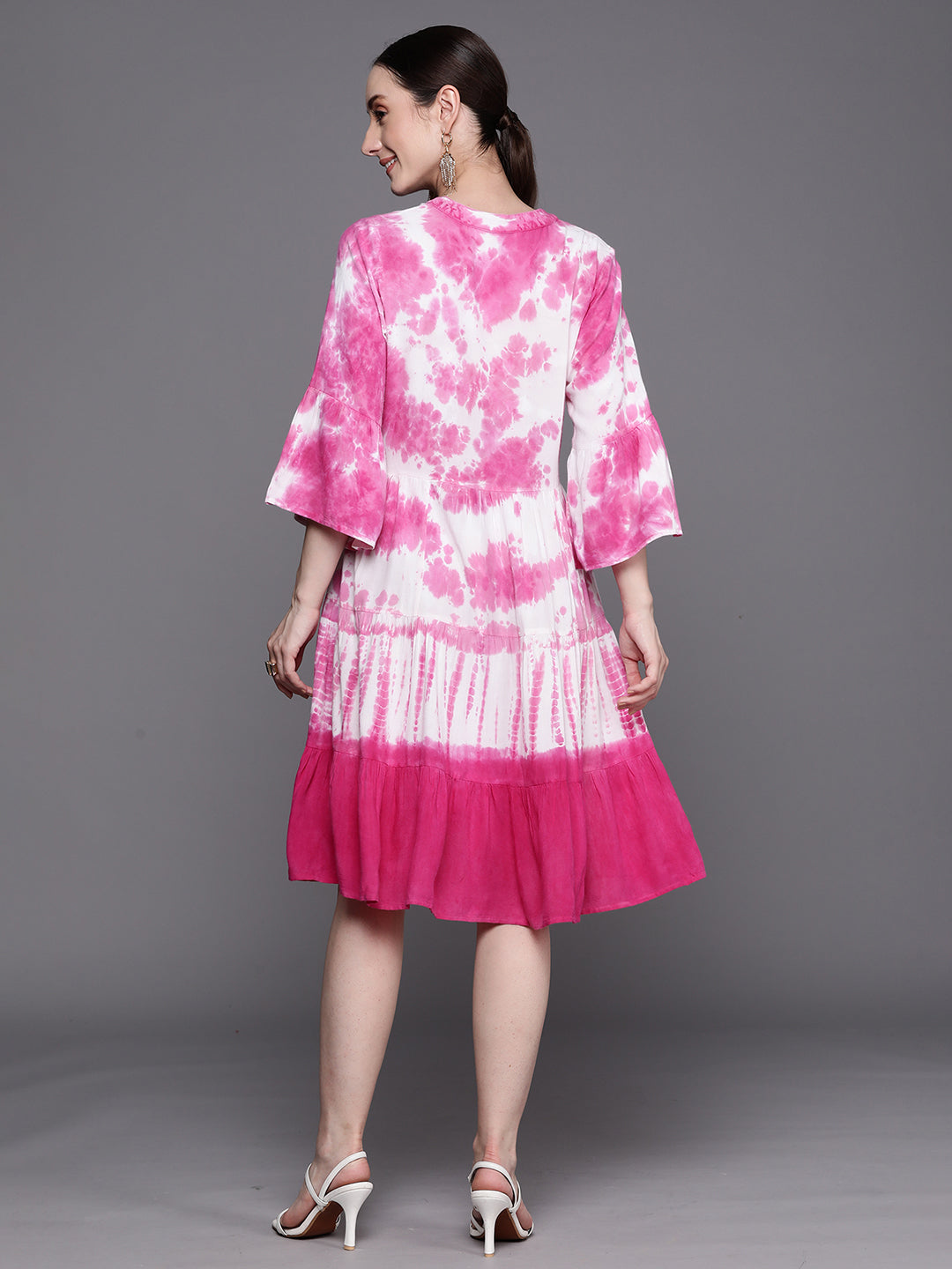 holi outfit for women, holi outfit ideas, holi outfit for men, holi outfit for girls, holi outfit for baby girl, holi outfit for baby boy, holi outfit pinterest, holi outfit ideas men, holi outfits for kids, Eid Outfits, Eid Collection, New Kurta Sets, Salwar Suits for Eid, women's day outfit ideas, women's day outfits, Co-Ords, V-Neck dresses, Round Neck suits, Cotton Kurta Sets, Heavy Outfits For Eid, Pakistani Outfits, Pakistani Kurta Sets, Pakistani Dresses for women
