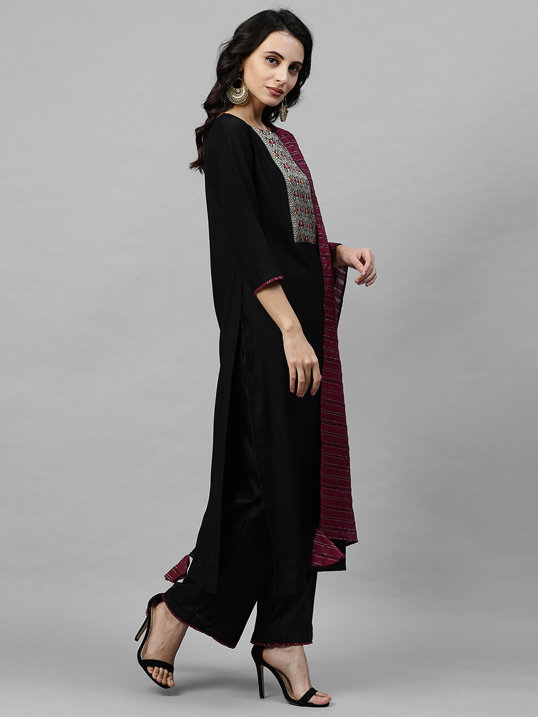 holi outfit for women, holi outfit ideas, holi outfit for men, holi outfit for girls, holi outfit for baby girl, holi outfit for baby boy, holi outfit pinterest, holi outfit ideas men, holi outfits for kids, Eid Outfits, Eid Collection, New Kurta Sets, Salwar Suits for Eid, women's day outfit ideas, women's day outfits, Co-Ords, V-Neck dresses, Round Neck suits, Cotton Kurta Sets, Heavy Outfits For Eid, Pakistani Outfits, Pakistani Kurta Sets, Pakistani Dresses for women