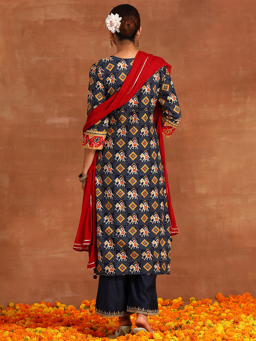 holi outfit for women, holi outfit ideas, holi outfit for men, holi outfit for girls, holi outfit for baby girl, holi outfit for baby boy, holi outfit pinterest, holi outfit ideas men, holi outfits for kids, Eid Outfits, Eid Collection, New Kurta Sets, Salwar Suits for Eid, women's day outfit ideas, women's day outfits, Co-Ords, V-Neck dresses, Round Neck suits, Cotton Kurta Sets, Heavy Outfits For Eid, Pakistani Outfits, Pakistani Kurta Sets, Pakistani Dresses for women