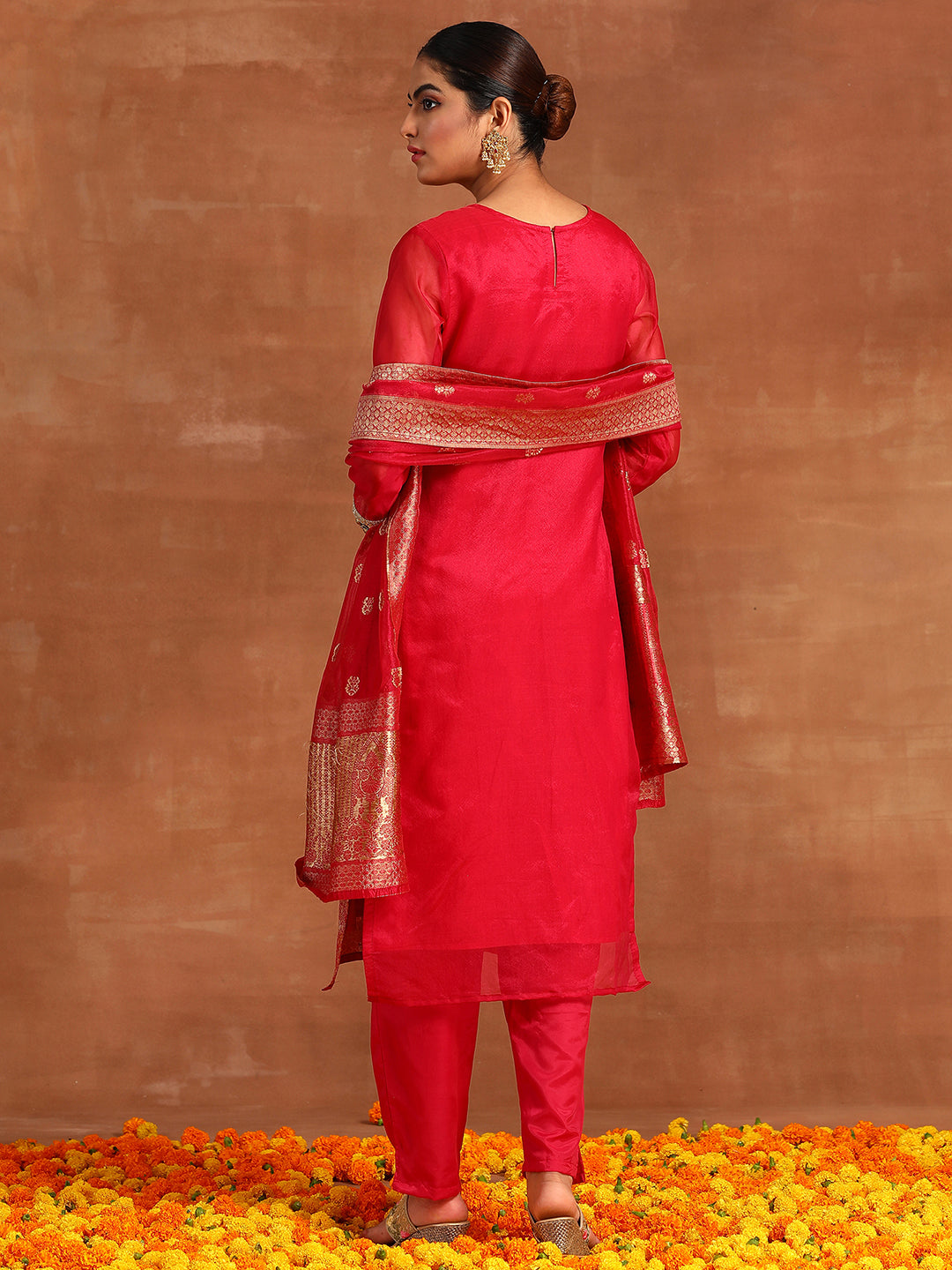 holi outfit for women, holi outfit ideas, holi outfit for men, holi outfit for girls, holi outfit for baby girl, holi outfit for baby boy, holi outfit pinterest, holi outfit ideas men, holi outfits for kids, Eid Outfits, Eid Collection, New Kurta Sets, Salwar Suits for Eid, women's day outfit ideas, women's day outfits, Co-Ords, V-Neck dresses, Round Neck suits, Cotton Kurta Sets, Heavy Outfits For Eid, Pakistani Outfits, Pakistani Kurta Sets, Pakistani Dresses for women