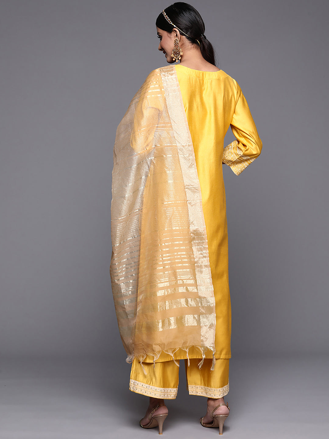 holi outfit for women, holi outfit ideas, holi outfit for men, holi outfit for girls, holi outfit for baby girl, holi outfit for baby boy, holi outfit pinterest, holi outfit ideas men, holi outfits for kids, Eid Outfits, Eid Collection, New Kurta Sets, Salwar Suits for Eid, women's day outfit ideas, women's day outfits, Co-Ords, V-Neck dresses, Round Neck suits, Cotton Kurta Sets, Heavy Outfits For Eid, Pakistani Outfits, Pakistani Kurta Sets, Pakistani Dresses for women