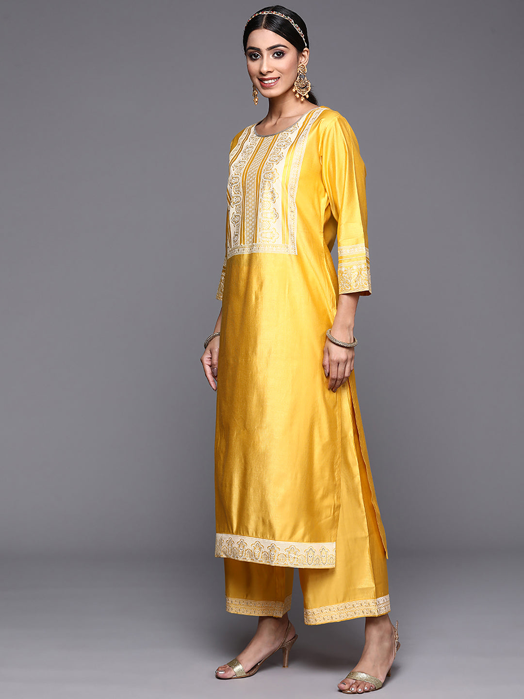holi outfit for women, holi outfit ideas, holi outfit for men, holi outfit for girls, holi outfit for baby girl, holi outfit for baby boy, holi outfit pinterest, holi outfit ideas men, holi outfits for kids, Eid Outfits, Eid Collection, New Kurta Sets, Salwar Suits for Eid, women's day outfit ideas, women's day outfits, Co-Ords, V-Neck dresses, Round Neck suits, Cotton Kurta Sets, Heavy Outfits For Eid, Pakistani Outfits, Pakistani Kurta Sets, Pakistani Dresses for women
