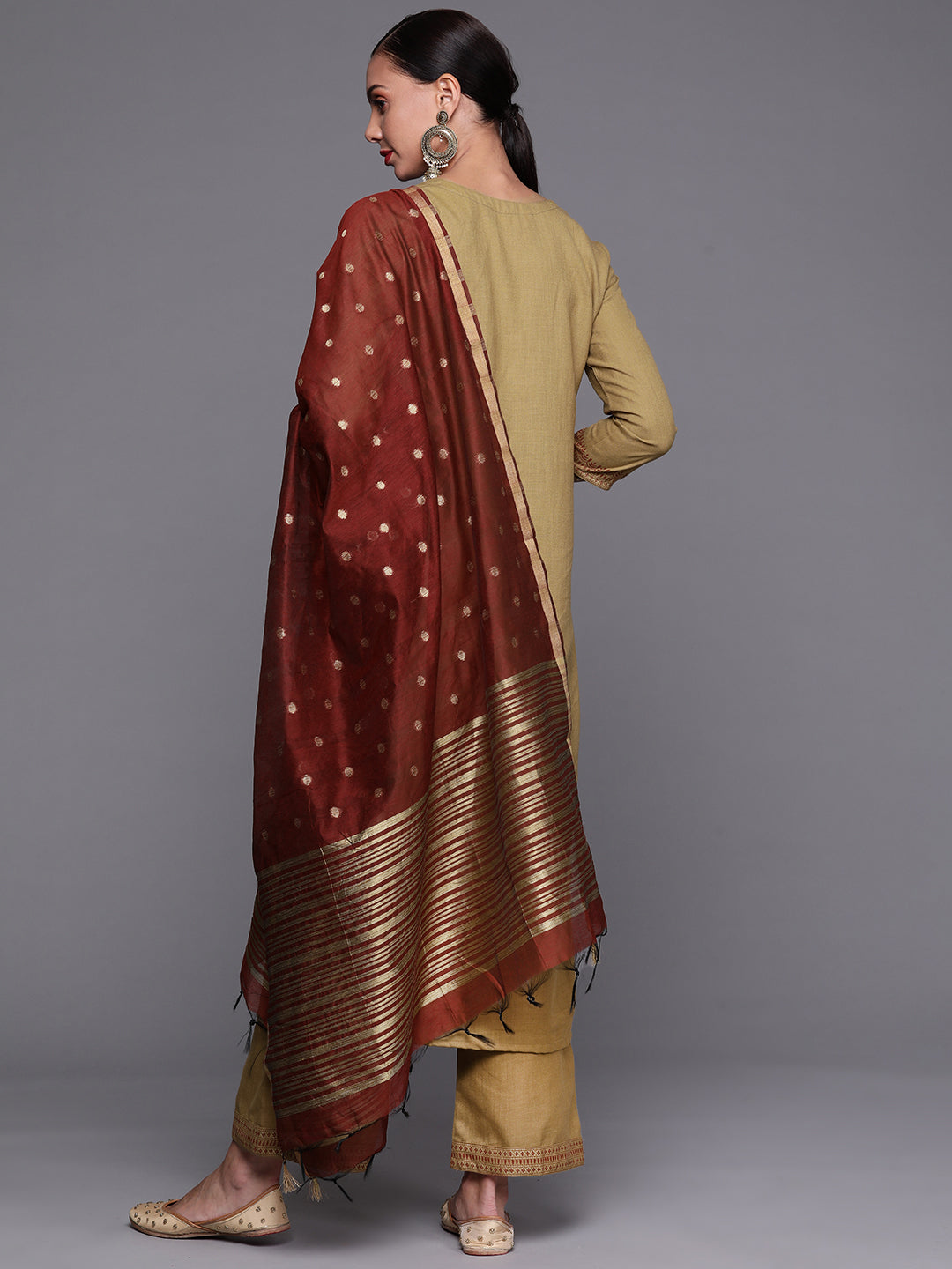 holi outfit for women, holi outfit ideas, holi outfit for men, holi outfit for girls, holi outfit for baby girl, holi outfit for baby boy, holi outfit pinterest, holi outfit ideas men, holi outfits for kids, Eid Outfits, Eid Collection, New Kurta Sets, Salwar Suits for Eid, women's day outfit ideas, women's day outfits, Co-Ords, V-Neck dresses, Round Neck suits, Cotton Kurta Sets, Heavy Outfits For Eid, Pakistani Outfits, Pakistani Kurta Sets, Pakistani Dresses for women