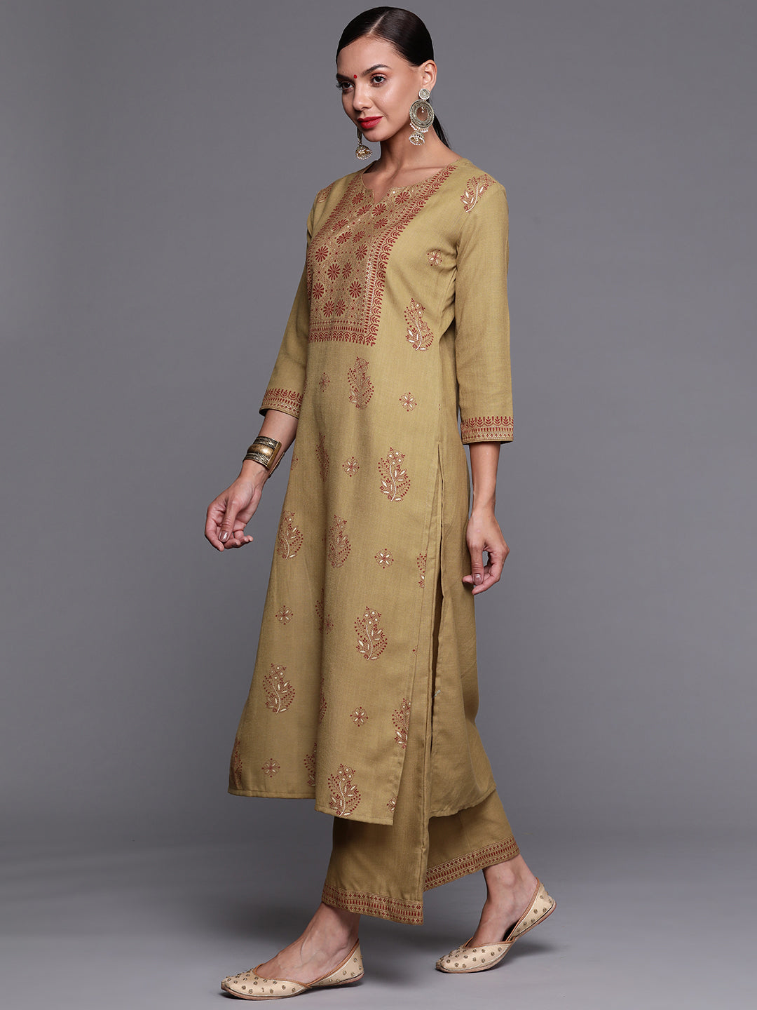 holi outfit for women, holi outfit ideas, holi outfit for men, holi outfit for girls, holi outfit for baby girl, holi outfit for baby boy, holi outfit pinterest, holi outfit ideas men, holi outfits for kids, Eid Outfits, Eid Collection, New Kurta Sets, Salwar Suits for Eid, women's day outfit ideas, women's day outfits, Co-Ords, V-Neck dresses, Round Neck suits, Cotton Kurta Sets, Heavy Outfits For Eid, Pakistani Outfits, Pakistani Kurta Sets, Pakistani Dresses for women
