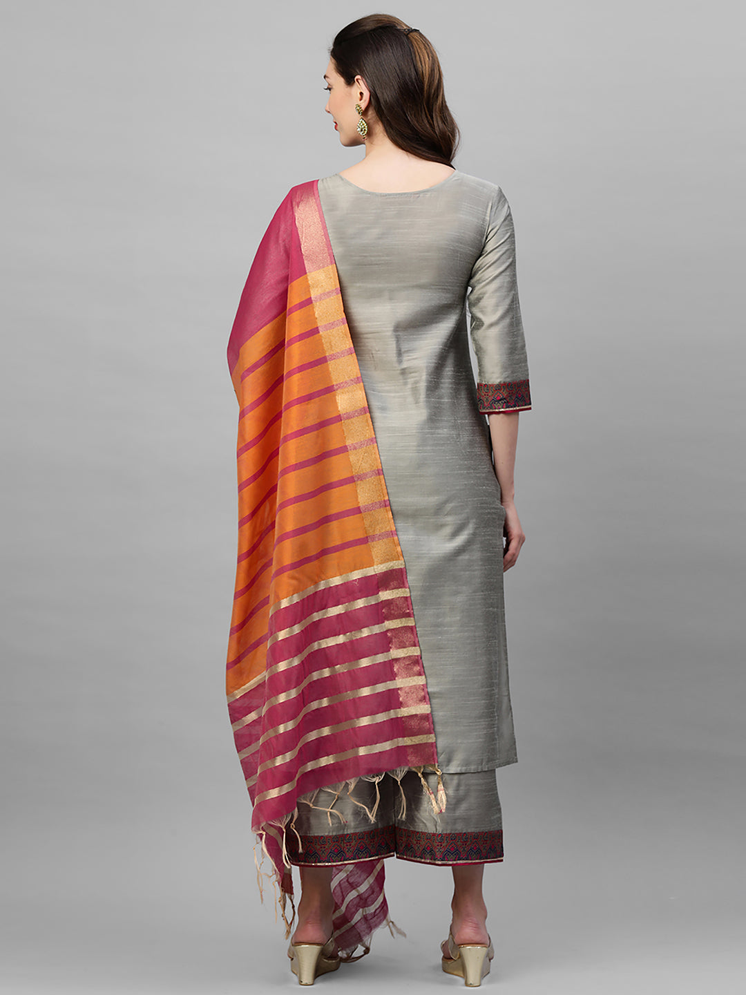 holi outfit for women, holi outfit ideas, holi outfit for men, holi outfit for girls, holi outfit for baby girl, holi outfit for baby boy, holi outfit pinterest, holi outfit ideas men, holi outfits for kids, Eid Outfits, Eid Collection, New Kurta Sets, Salwar Suits for Eid, women's day outfit ideas, women's day outfits, Co-Ords, V-Neck dresses, Round Neck suits, Cotton Kurta Sets, Heavy Outfits For Eid, Pakistani Outfits, Pakistani Kurta Sets, Pakistani Dresses for women