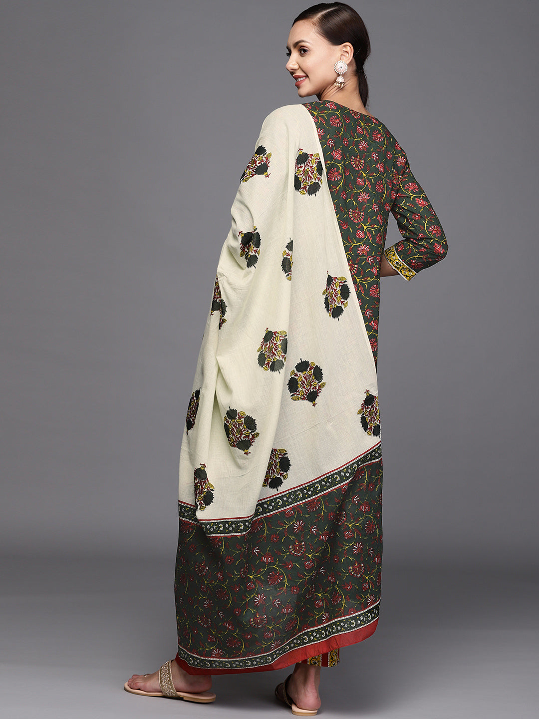 holi outfit for women, holi outfit ideas, holi outfit for men, holi outfit for girls, holi outfit for baby girl, holi outfit for baby boy, holi outfit pinterest, holi outfit ideas men, holi outfits for kids, Eid Outfits, Eid Collection, New Kurta Sets, Salwar Suits for Eid, women's day outfit ideas, women's day outfits, Co-Ords, V-Neck dresses, Round Neck suits, Cotton Kurta Sets, Heavy Outfits For Eid, Pakistani Outfits, Pakistani Kurta Sets, Pakistani Dresses for women