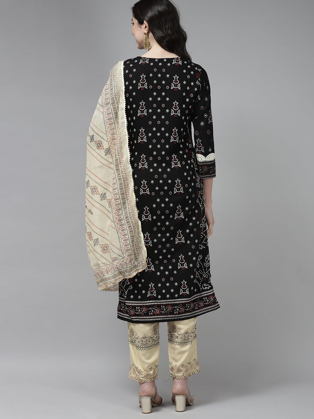 holi outfit for women, holi outfit ideas, holi outfit for men, holi outfit for girls, holi outfit for baby girl, holi outfit for baby boy, holi outfit pinterest, holi outfit ideas men, holi outfits for kids, Eid Outfits, Eid Collection, New Kurta Sets, Salwar Suits for Eid, women's day outfit ideas, women's day outfits, Co-Ords, V-Neck dresses, Round Neck suits, Cotton Kurta Sets, Heavy Outfits For Eid, Pakistani Outfits, Pakistani Kurta Sets, Pakistani Dresses for women
