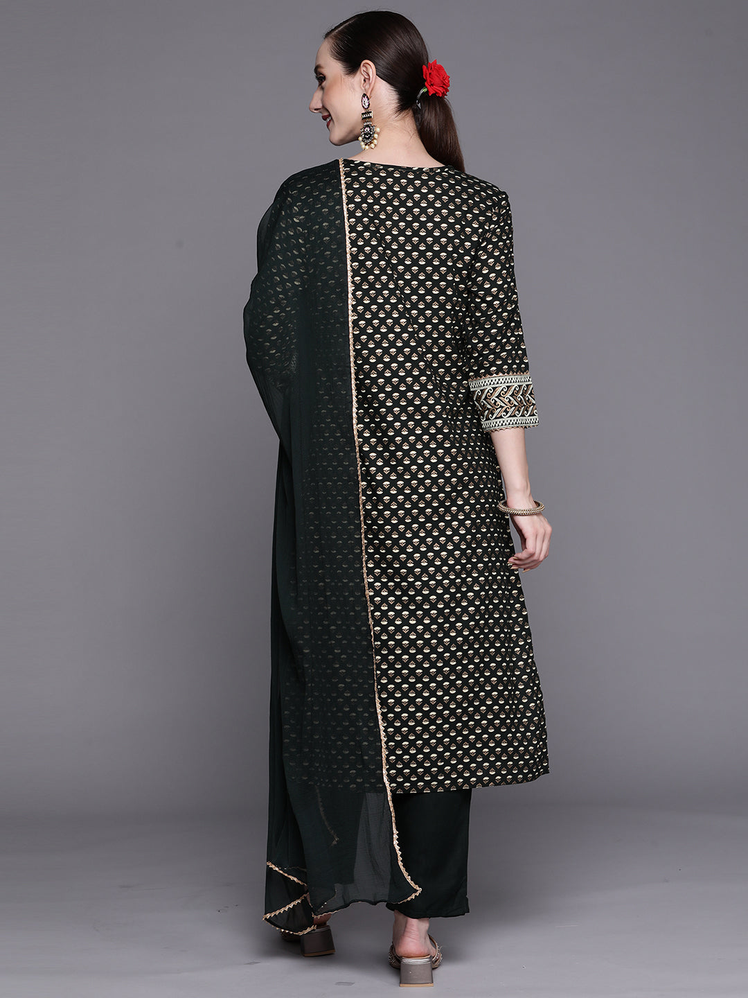 indo era, indoera, indo era kurta, heeramandi dress, heeramandi, dress for women, kurta for women, kurtaset for women, indo era kurta set, indo era suit, anarkali kurta, salwar suit, sharara set, cotton kurta, dress for women, kurta for women, birthday dress for women, gown for women, formal dress for women, party wear for women, summer dress, female kurti, cotton dress for women, kurta with dupatta, dressing style, casual look, new arrival for women, Green suit