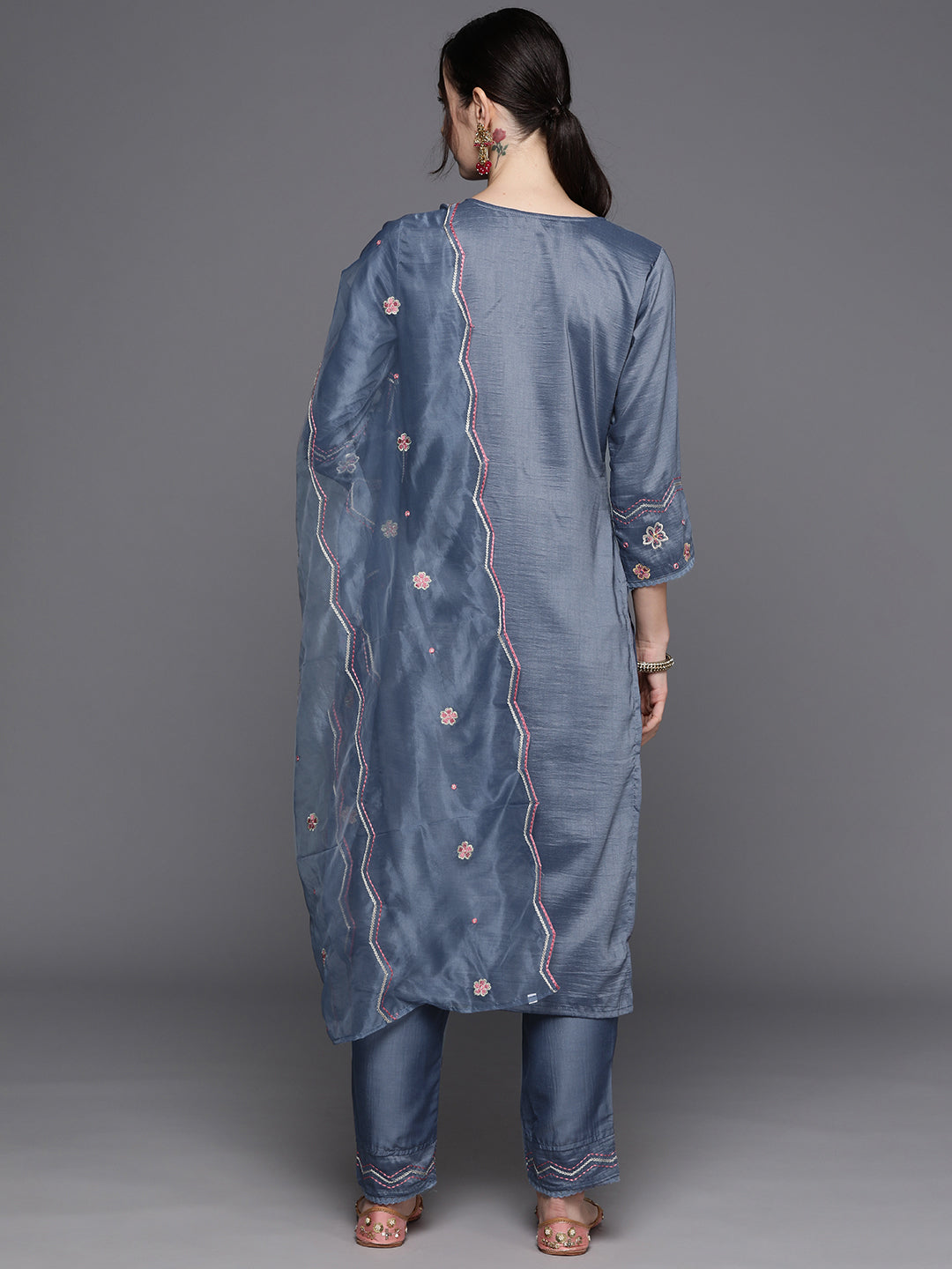 holi outfit for women, holi outfit ideas, holi outfit for men, holi outfit for girls, holi outfit for baby girl, holi outfit for baby boy, holi outfit pinterest, holi outfit ideas men, holi outfits for kids, Eid Outfits, Eid Collection, New Kurta Sets, Salwar Suits for Eid, women's day outfit ideas, women's day outfits, Co-Ords, V-Neck dresses, Round Neck suits, Cotton Kurta Sets, Heavy Outfits For Eid, Pakistani Outfits, Pakistani Kurta Sets, Pakistani Dresses for women