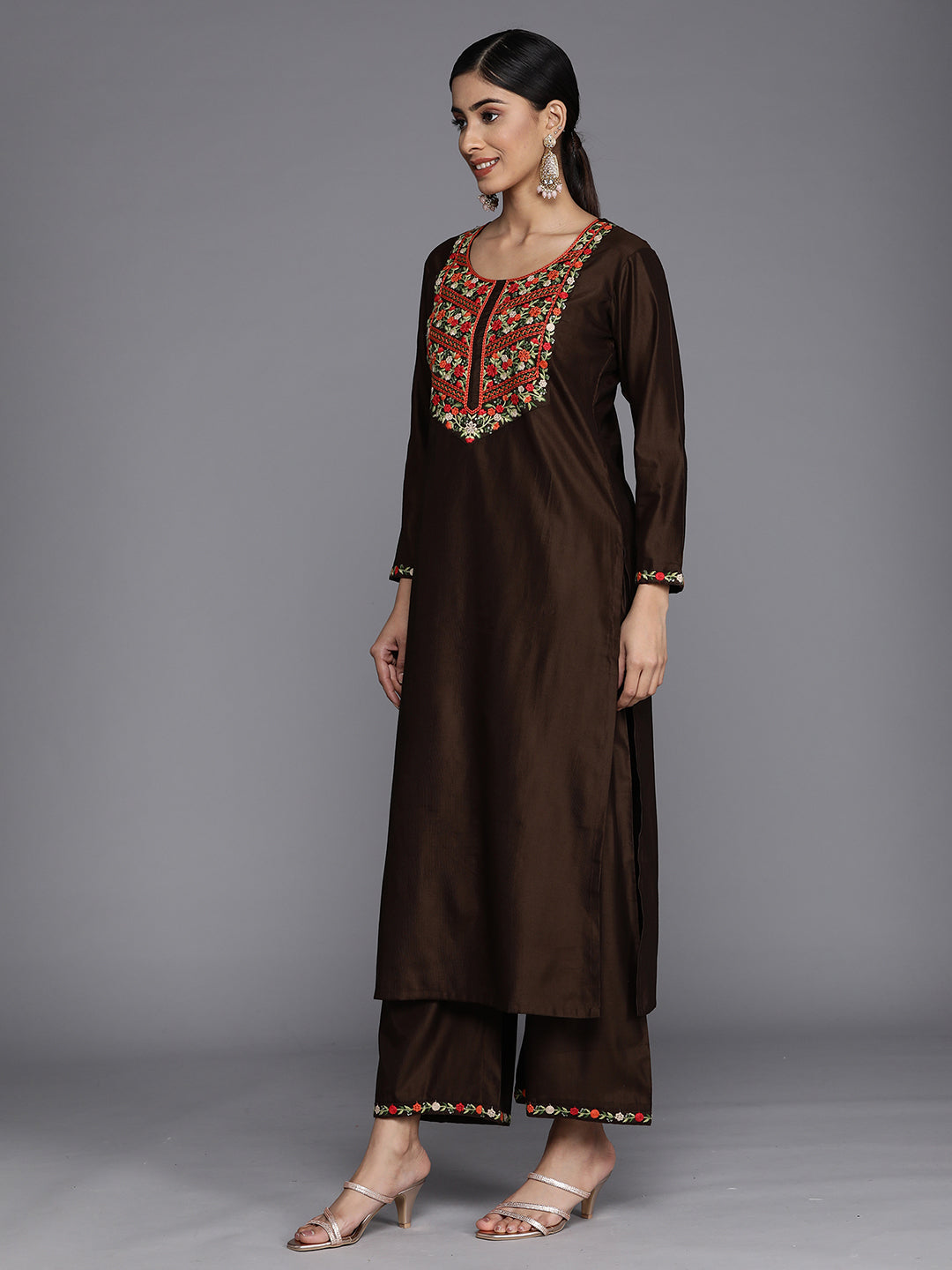 holi outfit for women, holi outfit ideas, holi outfit for men, holi outfit for girls, holi outfit for baby girl, holi outfit for baby boy, holi outfit pinterest, holi outfit ideas men, holi outfits for kids, Eid Outfits, Eid Collection, New Kurta Sets, Salwar Suits for Eid, women's day outfit ideas, women's day outfits, Co-Ords, V-Neck dresses, Round Neck suits, Cotton Kurta Sets, Heavy Outfits For Eid, Pakistani Outfits, Pakistani Kurta Sets, Pakistani Dresses for women