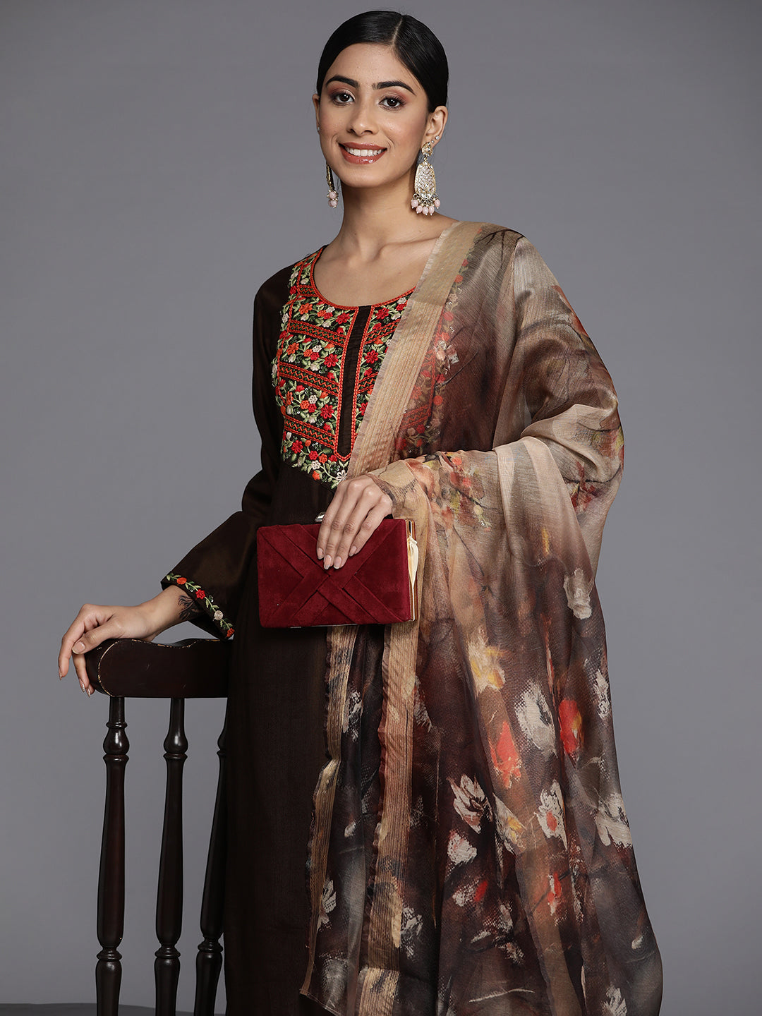 holi outfit for women, holi outfit ideas, holi outfit for men, holi outfit for girls, holi outfit for baby girl, holi outfit for baby boy, holi outfit pinterest, holi outfit ideas men, holi outfits for kids, Eid Outfits, Eid Collection, New Kurta Sets, Salwar Suits for Eid, women's day outfit ideas, women's day outfits, Co-Ords, V-Neck dresses, Round Neck suits, Cotton Kurta Sets, Heavy Outfits For Eid, Pakistani Outfits, Pakistani Kurta Sets, Pakistani Dresses for women