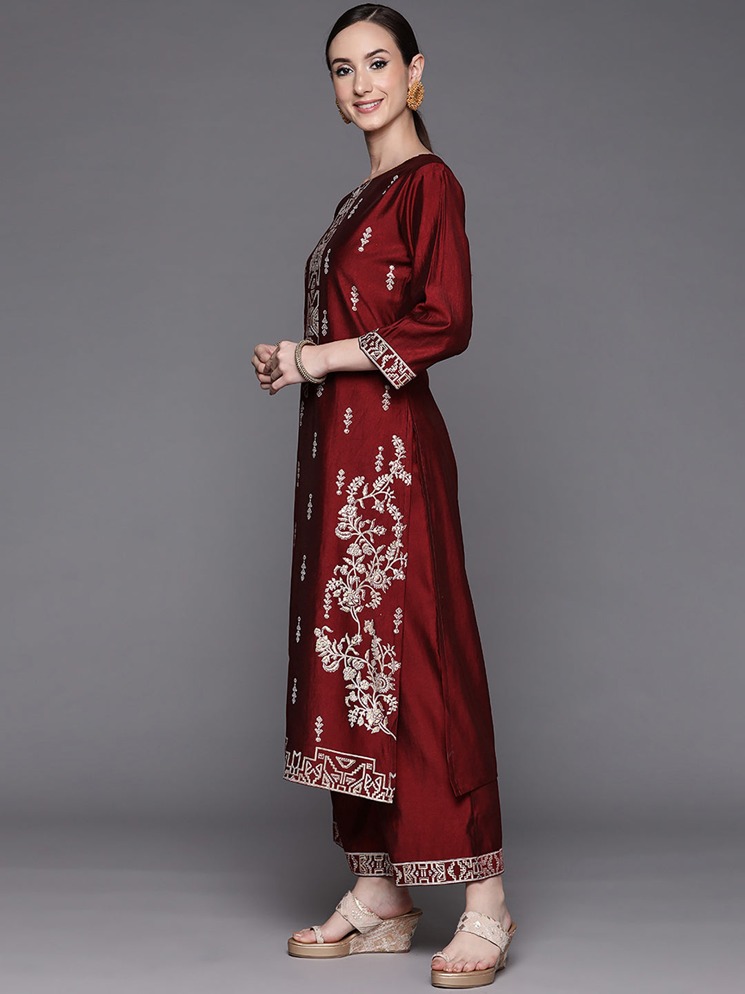 holi outfit for women, holi outfit ideas, holi outfit for men, holi outfit for girls, holi outfit for baby girl, holi outfit for baby boy, holi outfit pinterest, holi outfit ideas men, holi outfits for kids, Eid Outfits, Eid Collection, New Kurta Sets, Salwar Suits for Eid, women's day outfit ideas, women's day outfits, Co-Ords, V-Neck dresses, Round Neck suits, Cotton Kurta Sets, Heavy Outfits For Eid, Pakistani Outfits, Pakistani Kurta Sets, Pakistani Dresses for women