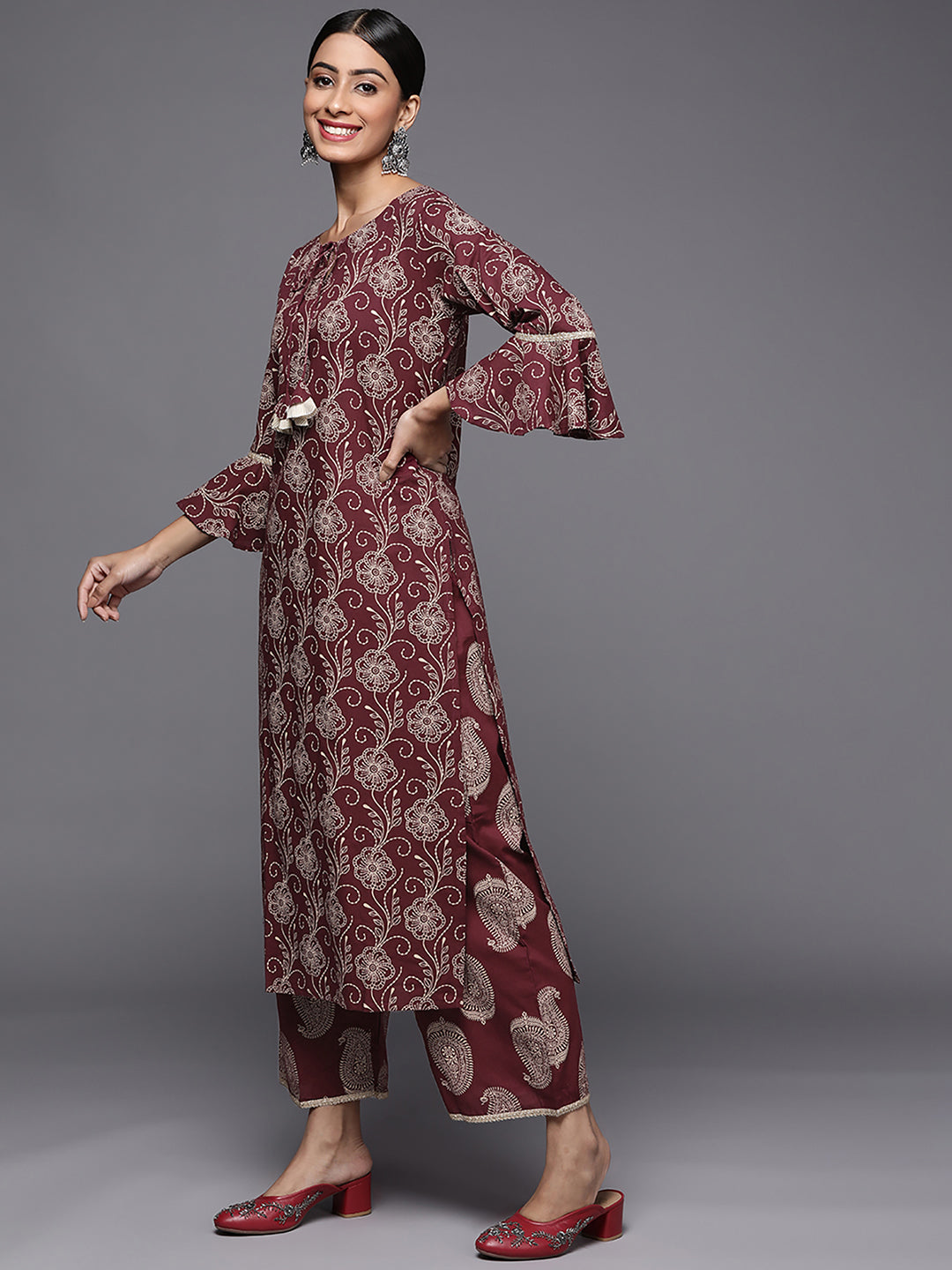 holi outfit for women, holi outfit ideas, holi outfit for men, holi outfit for girls, holi outfit for baby girl, holi outfit for baby boy, holi outfit pinterest, holi outfit ideas men, holi outfits for kids, Eid Outfits, Eid Collection, New Kurta Sets, Salwar Suits for Eid, women's day outfit ideas, women's day outfits, Co-Ords, V-Neck dresses, Round Neck suits, Cotton Kurta Sets, Heavy Outfits For Eid, Pakistani Outfits, Pakistani Kurta Sets, Pakistani Dresses for women