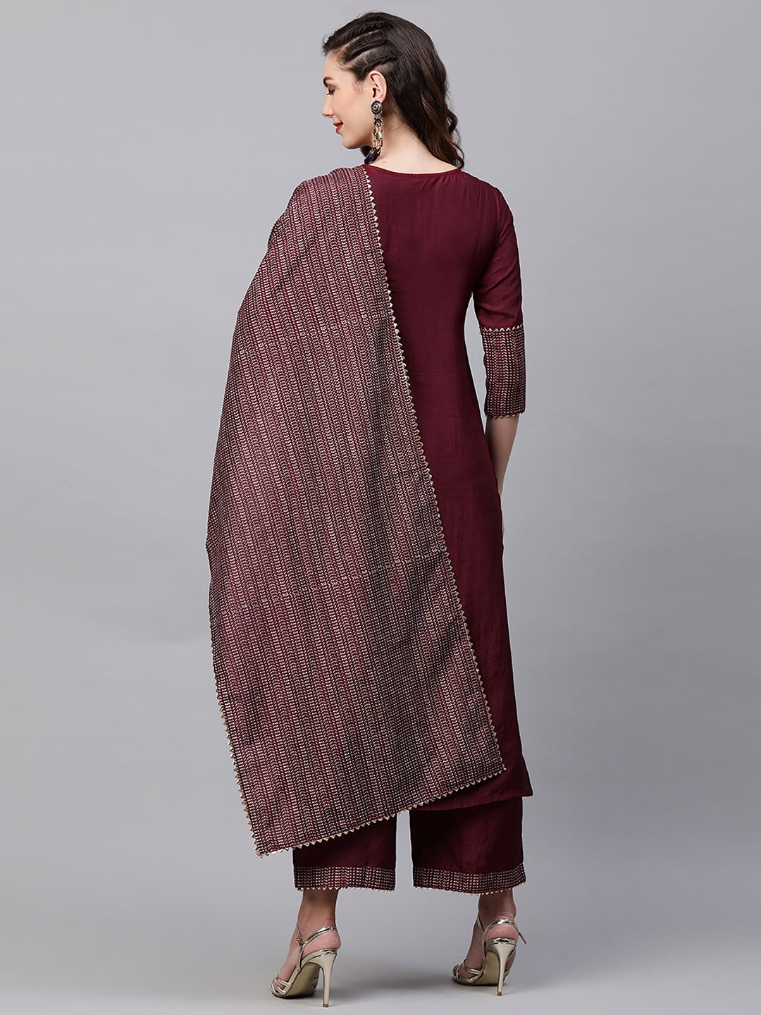 holi outfit for women, holi outfit ideas, holi outfit for men, holi outfit for girls, holi outfit for baby girl, holi outfit for baby boy, holi outfit pinterest, holi outfit ideas men, holi outfits for kids, Eid Outfits, Eid Collection, New Kurta Sets, Salwar Suits for Eid, women's day outfit ideas, women's day outfits, Co-Ords, V-Neck dresses, Round Neck suits, Cotton Kurta Sets, Heavy Outfits For Eid, Pakistani Outfits, Pakistani Kurta Sets, Pakistani Dresses for women