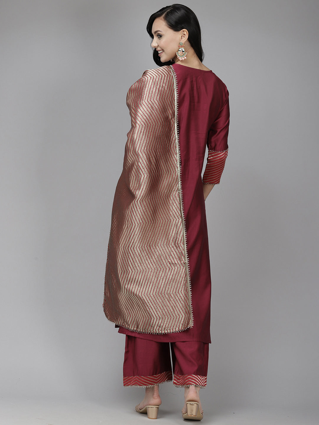 holi outfit for women, holi outfit ideas, holi outfit for men, holi outfit for girls, holi outfit for baby girl, holi outfit for baby boy, holi outfit pinterest, holi outfit ideas men, holi outfits for kids, Eid Outfits, Eid Collection, New Kurta Sets, Salwar Suits for Eid, women's day outfit ideas, women's day outfits, Co-Ords, V-Neck dresses, Round Neck suits, Cotton Kurta Sets, Heavy Outfits For Eid, Pakistani Outfits, Pakistani Kurta Sets, Pakistani Dresses for women