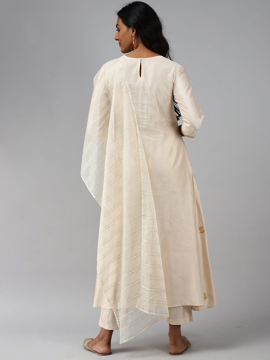 holi outfit for women, holi outfit ideas, holi outfit for men, holi outfit for girls, holi outfit for baby girl, holi outfit for baby boy, holi outfit pinterest, holi outfit ideas men, holi outfits for kids, Eid Outfits, Eid Collection, New Kurta Sets, Salwar Suits for Eid, women's day outfit ideas, women's day outfits, Co-Ords, V-Neck dresses, Round Neck suits, Cotton Kurta Sets, Heavy Outfits For Eid, Pakistani Outfits, Pakistani Kurta Sets, Pakistani Dresses for women
