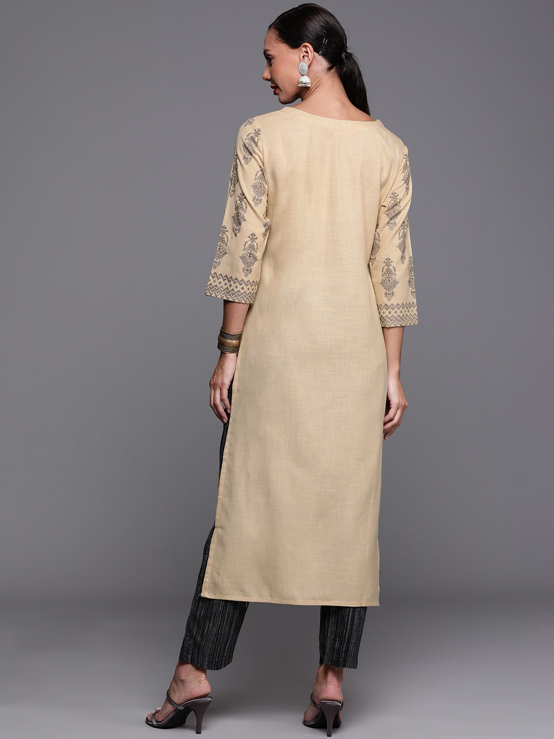 holi outfit for women, holi outfit ideas, holi outfit for men, holi outfit for girls, holi outfit for baby girl, holi outfit for baby boy, holi outfit pinterest, holi outfit ideas men, holi outfits for kids, Eid Outfits, Eid Collection, New Kurta Sets, Salwar Suits for Eid, women's day outfit ideas, women's day outfits, Co-Ords, V-Neck dresses, Round Neck suits, Cotton Kurta Sets, Heavy Outfits For Eid, Pakistani Outfits, Pakistani Kurta Sets, Pakistani Dresses for women