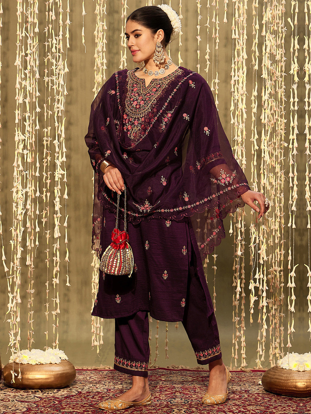 holi outfit for women, holi outfit ideas, holi outfit for men, holi outfit for girls, holi outfit for baby girl, holi outfit for baby boy, holi outfit pinterest, holi outfit ideas men, holi outfits for kids, Eid Outfits, Eid Collection, New Kurta Sets, Salwar Suits for Eid, women's day outfit ideas, women's day outfits, Co-Ords, V-Neck dresses, Round Neck suits, Cotton Kurta Sets, Heavy Outfits For Eid, Pakistani Outfits, Pakistani Kurta Sets, Pakistani Dresses for women